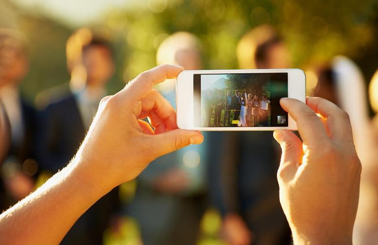 Quelques conseils pour filmer son mariage au Smartphone.